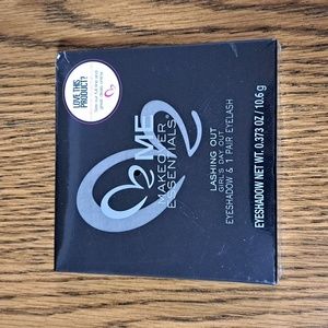 ME Makeover Essentials Eyeshadow and Eyelash Kit New in sealed package